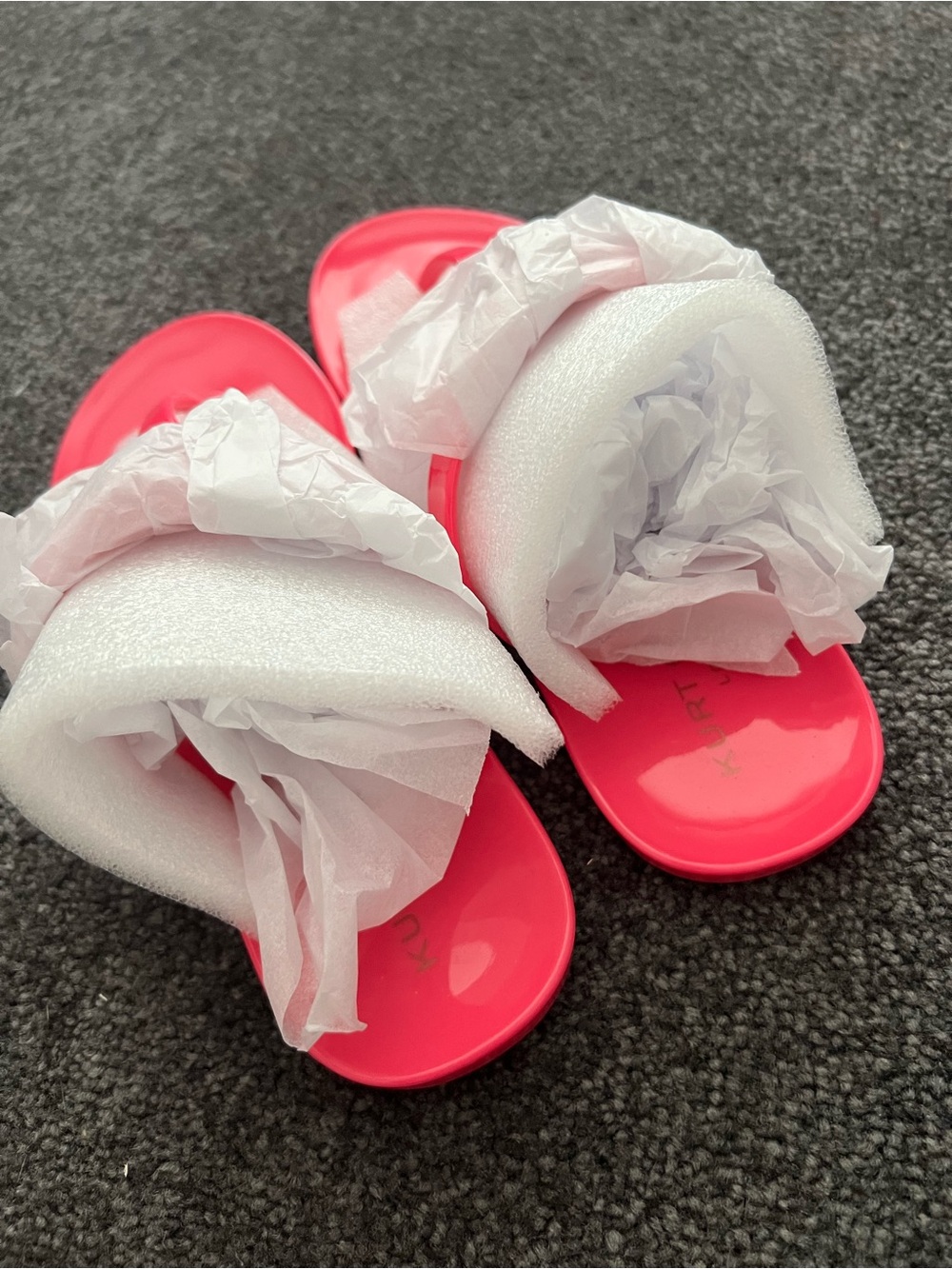 Kurt Geiger Neon Pink Brixton Jelly Sandal Flip Flops Women’s Size 8 NIB - Picture 2 of 7